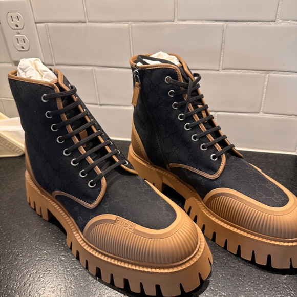 Authentic Gucci Monogram Combat men’s boots -Model: 699970 - Picture 2 of 12